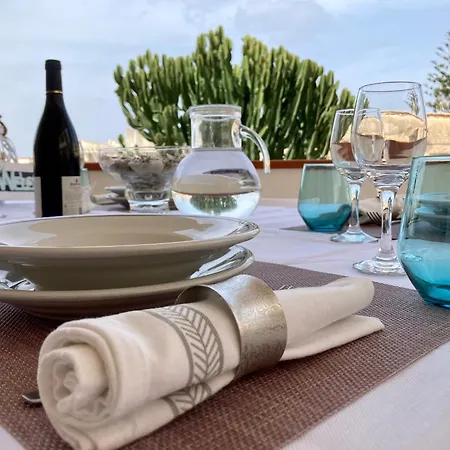 Comfortable With Terrace And 4 Ac Units In Marina Alcamo