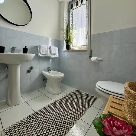 Comfortable With Terrace And 4 Ac Units In Marina Alcamo