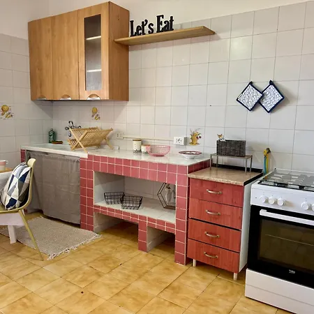 Apartment Comfortable With Terrace And 4 Ac Units In Marina