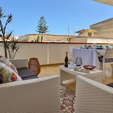 Appartement Relax And Comfort 3 Bedrooms With Ac Near The With Terrace And Free Parking *